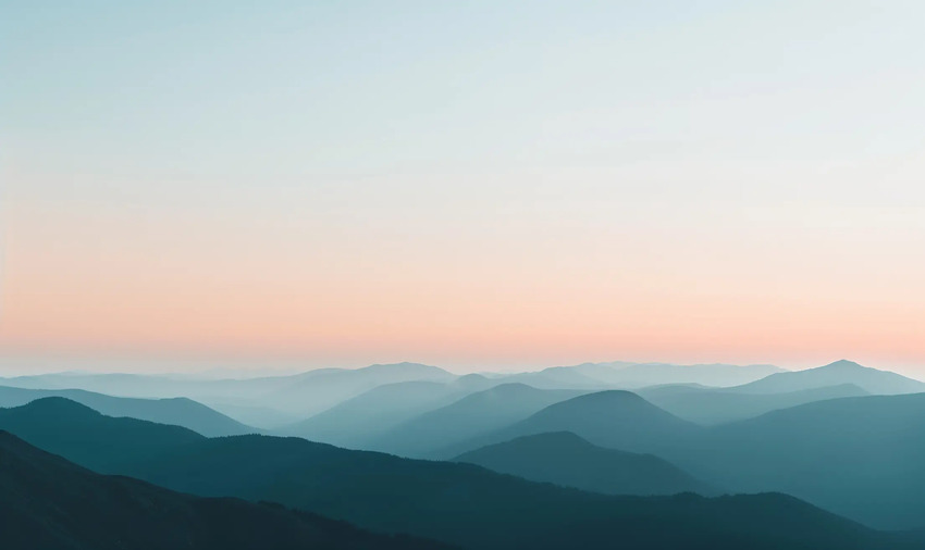 Detalle de una práctica relajada de yoga suave y respiración consciente